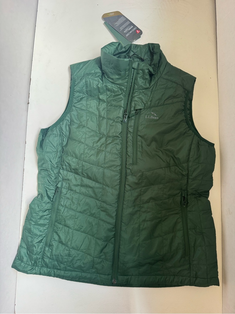 Women's L.L.Bean PrimaLoft Packaway Vest in a deep green size large petite